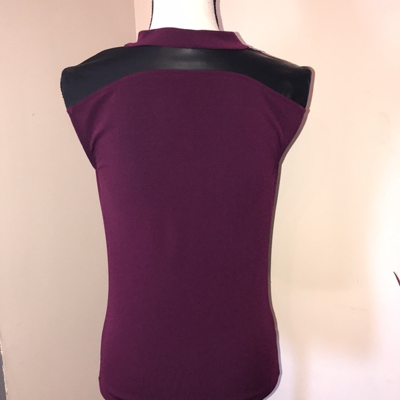🆕 Ann Taylor Burgundy top. - Picture 3 of 10